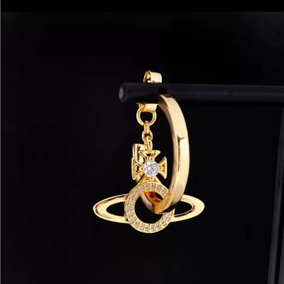 Vivienne Westwood Gold Orb Earring - Picture 1 of 4